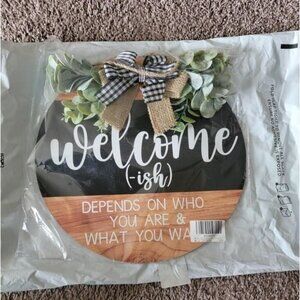 New Welcome Sign Front for Door Decoration,12 in Round Wood Wreaths Wall Hanging